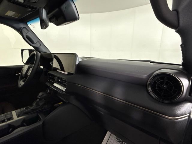 Used 2025 Toyota Land Cruiser image 33