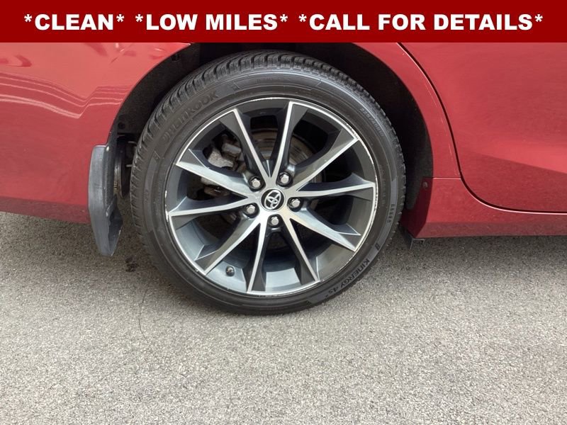 Used 2015 Toyota Camry XSE w/ Moonroof Package FWD image 11