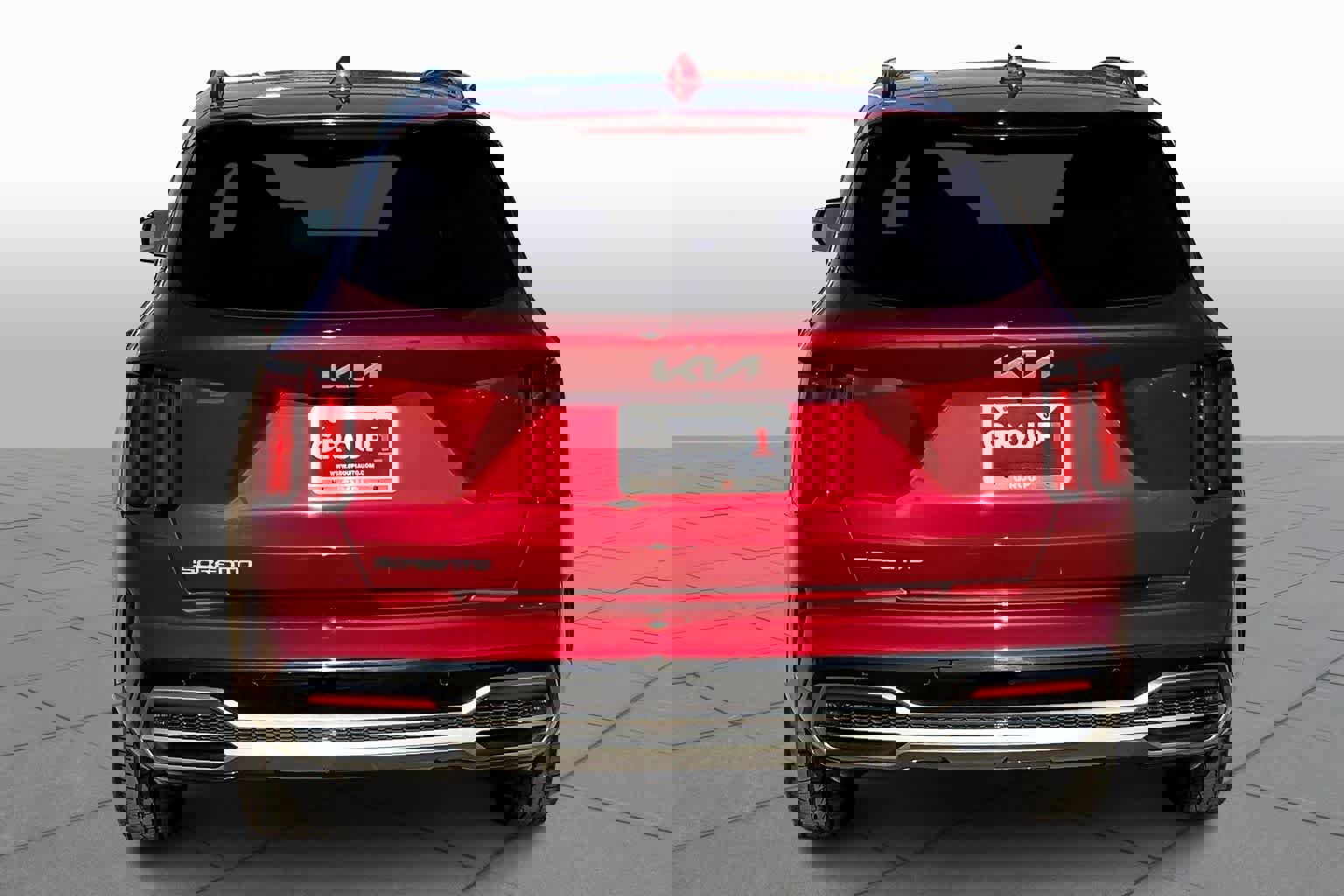 Used 2023 Kia Sorento SX image 4