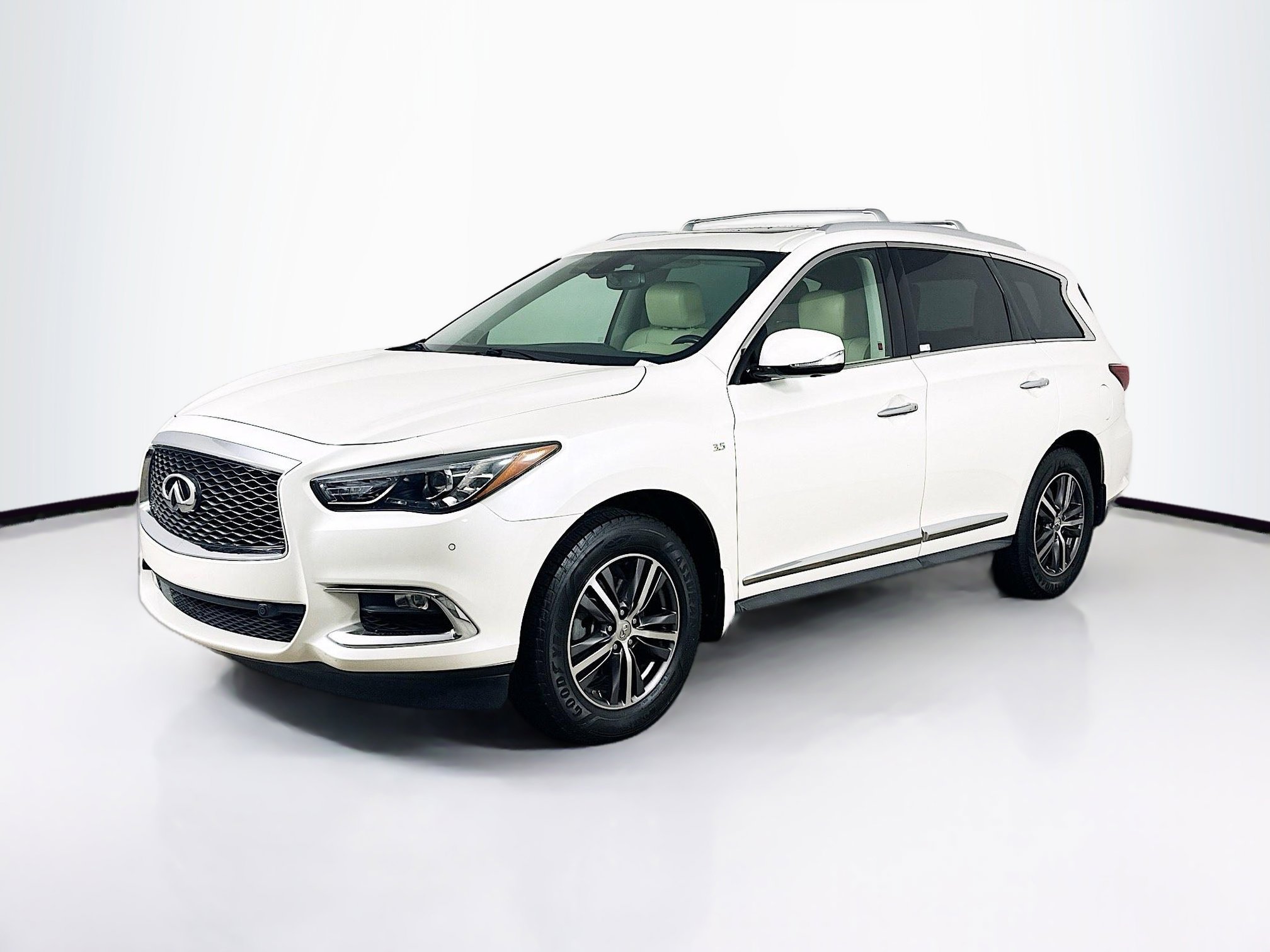 Used 2017 INFINITI QX60 FWD w/ Premium Plus Package image 3