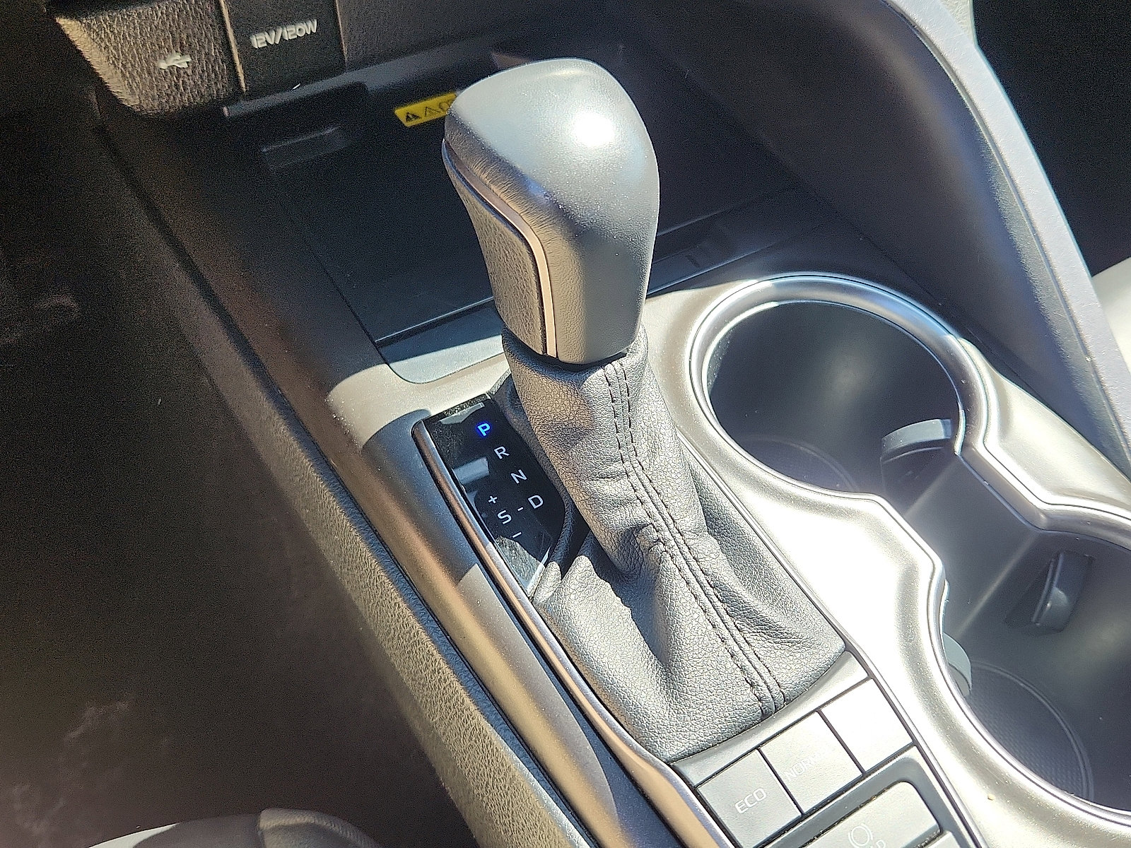 Used 2023 Toyota Camry XSE image 13