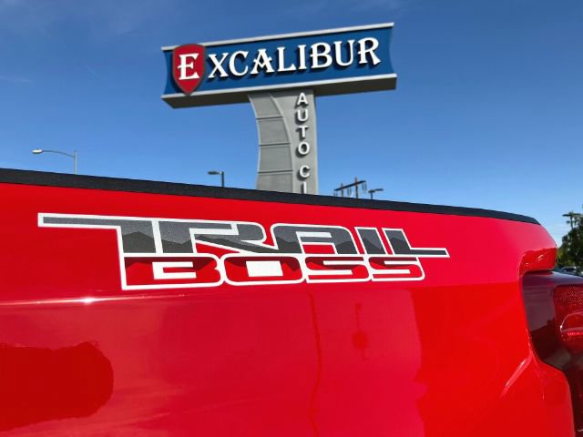 Used 2019 Chevrolet Silverado 1500 LT Trail Boss image 9