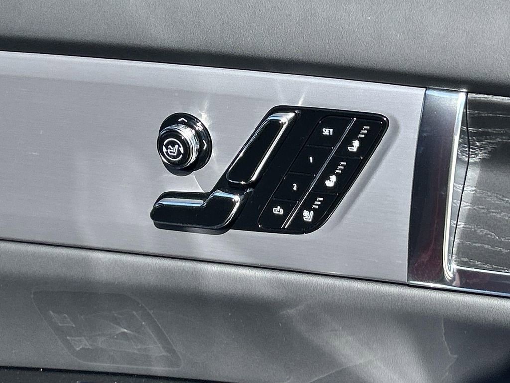 New 2026 Cadillac Vistiq Platinum image 35