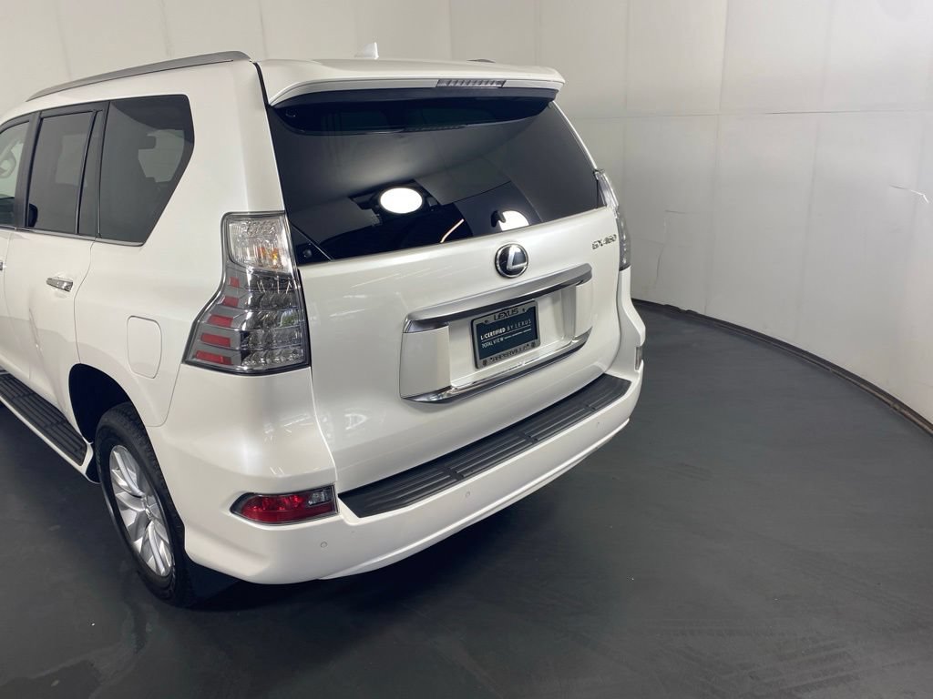 Used 2023 Lexus GX 460 Premium w/ Premium Package AWD/4WD image 10