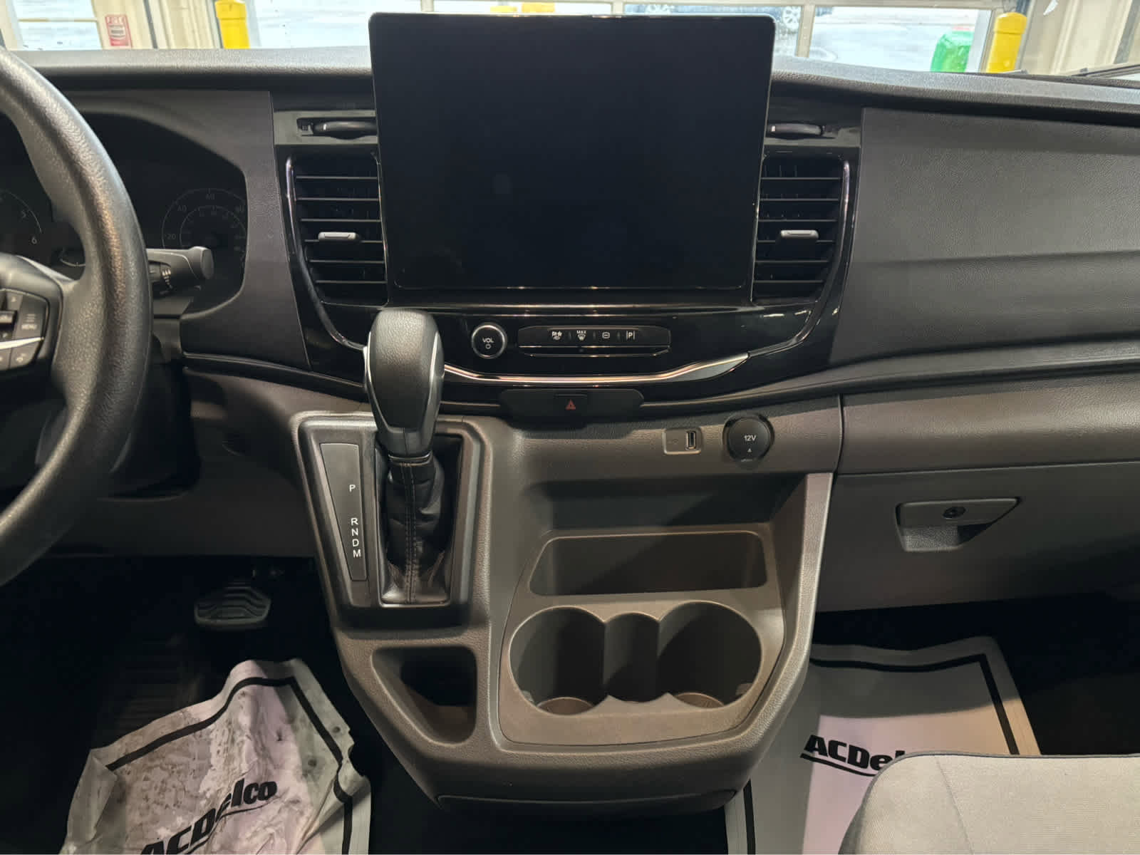 Used 2025 Ford Transit 350 XLT image 12