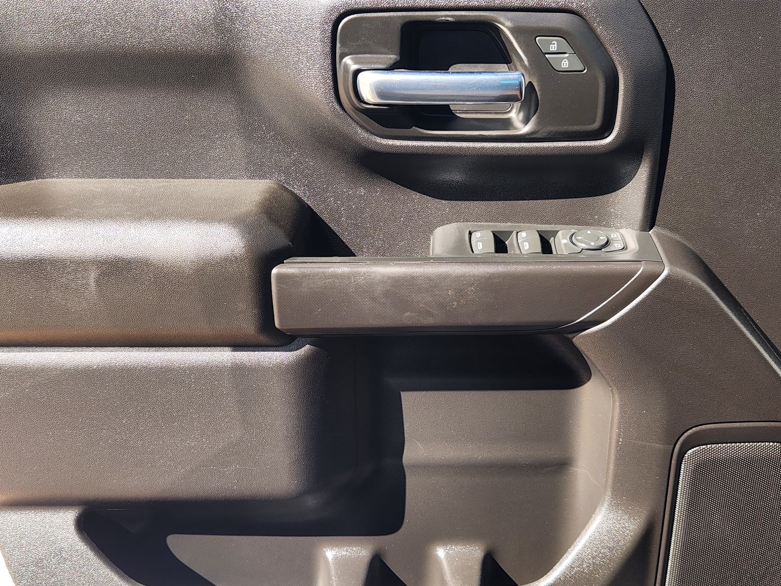 Used 2021 Chevrolet Silverado 1500 Custom Trail Boss w/ Safety Confidence Package AWD/4WD image 26
