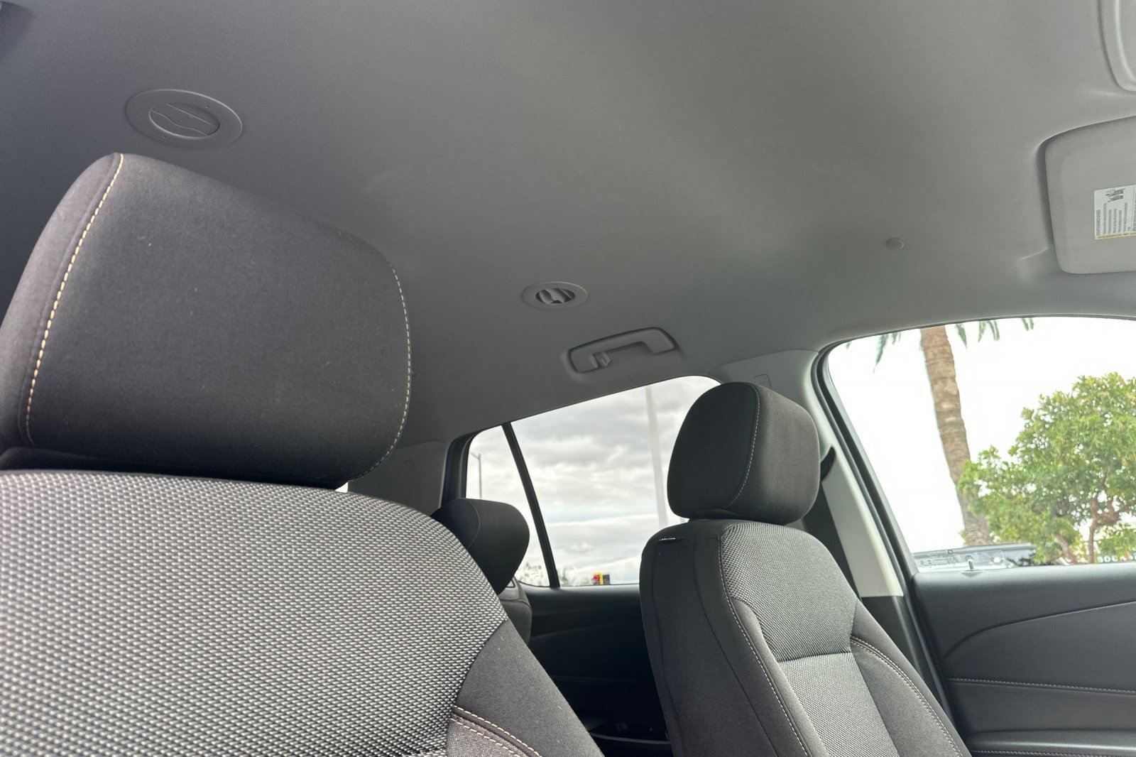 Used 2020 Chevrolet Traverse LS image 21