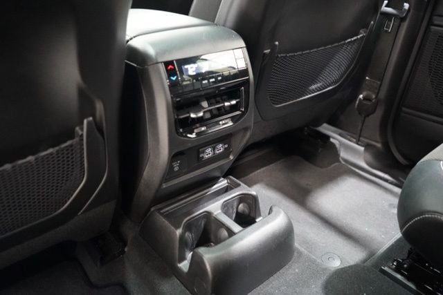 Used 2023 Jeep Grand Cherokee L Altitude image 32
