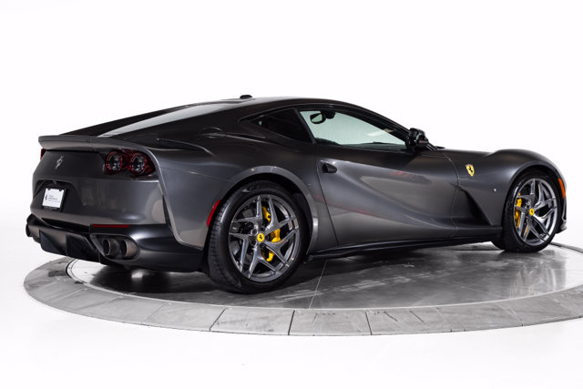 Used 2019 Ferrari 812 Superfast RWD image 2