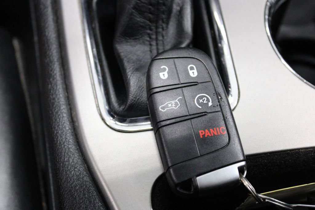 Used 2022 Jeep Grand Cherokee Laredo X image 47