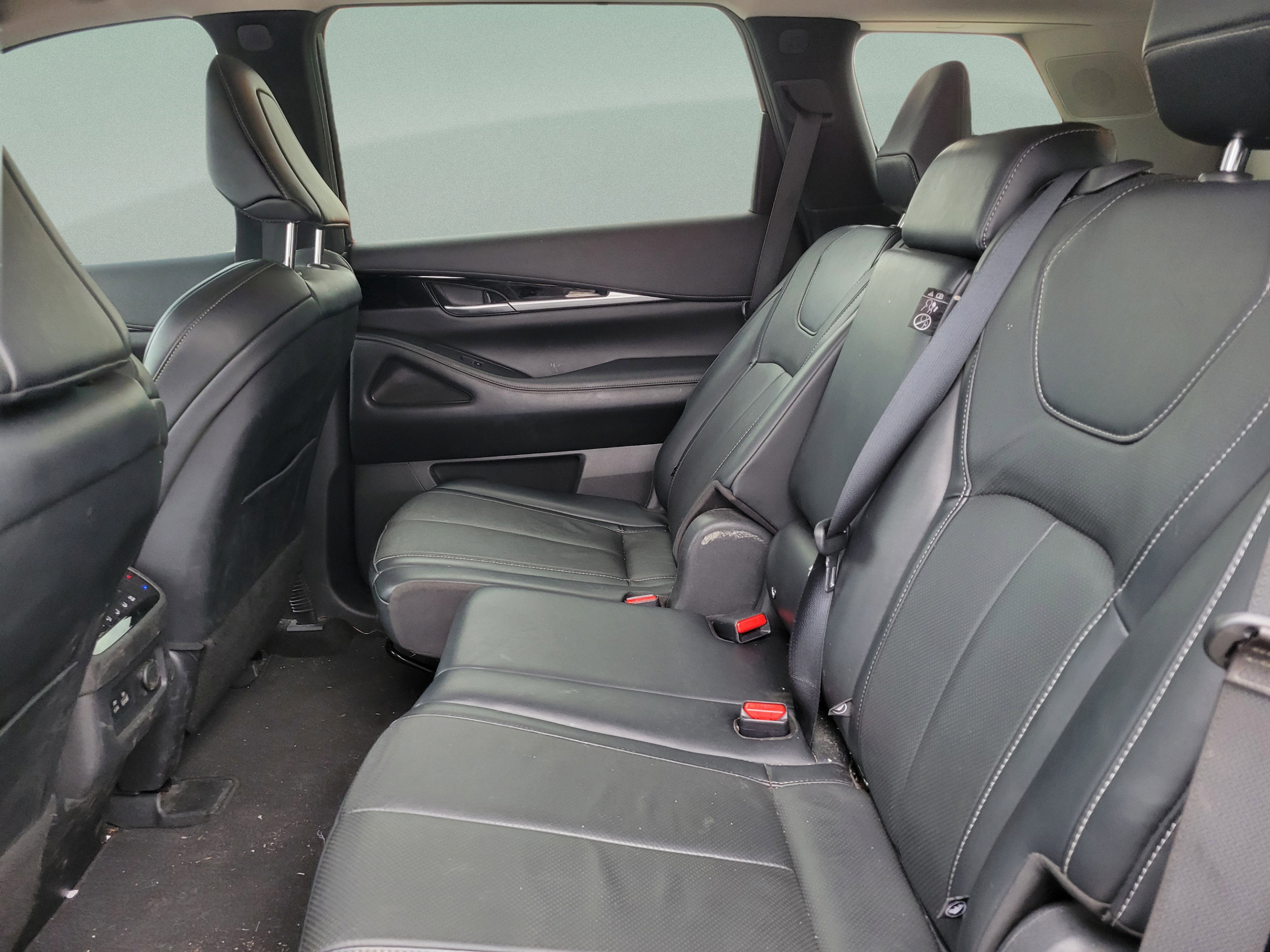 Used 2023 INFINITI QX60 Pure FWD image 6