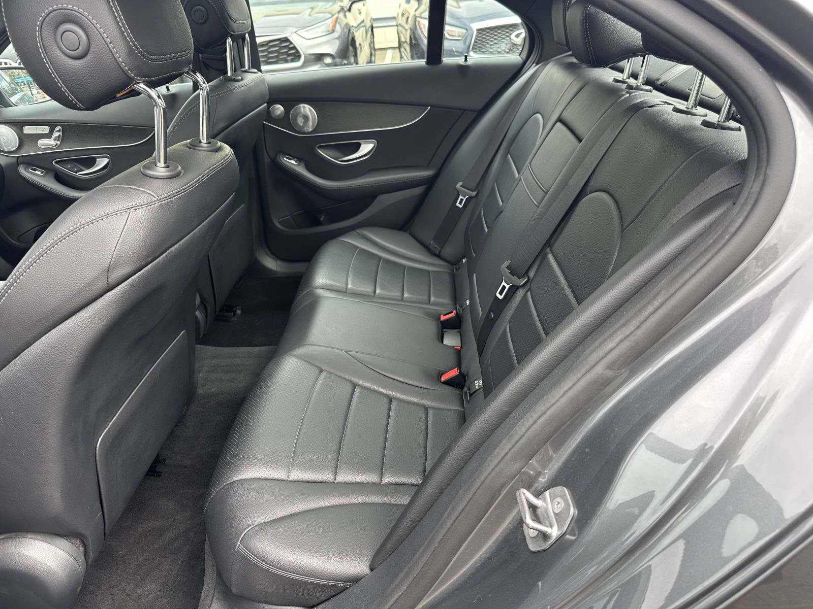 Used 2019 Mercedes-Benz C 300 4MATIC Sedan w/ Premium Package image 18