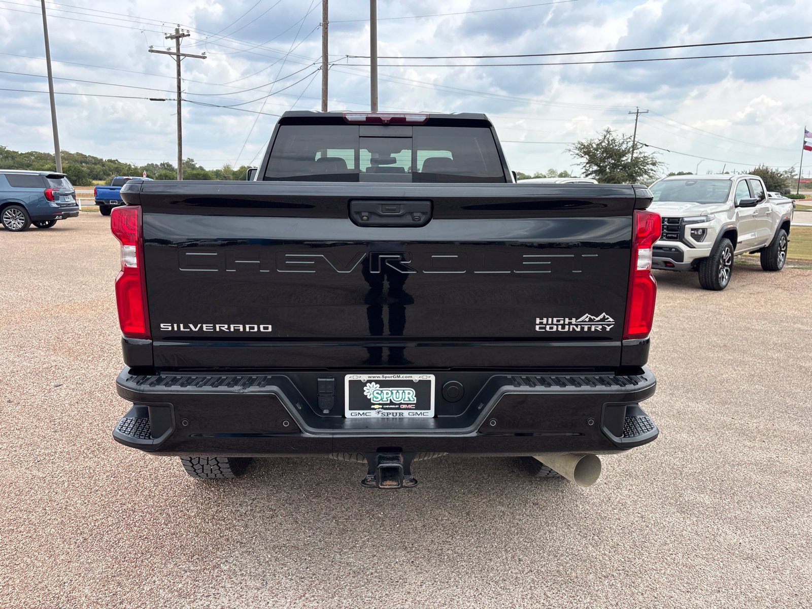 Used 2023 Chevrolet Silverado 2500 High Country w/ Safety Package II AWD/4WD image 5