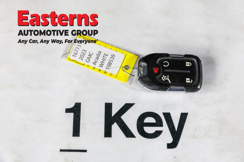 Used 2023 GMC Acadia SLT image 27