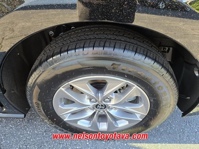New 2026 Toyota Sienna XLE FWD image 9