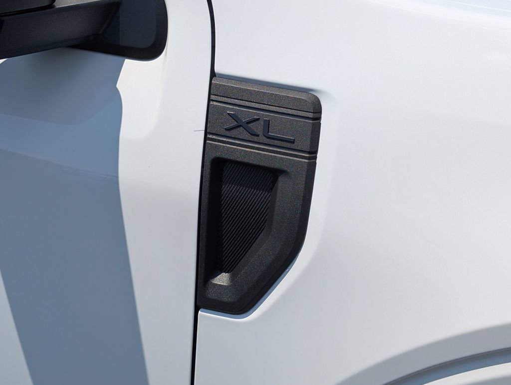 New 2026 Ford Maverick XL FWD image 16