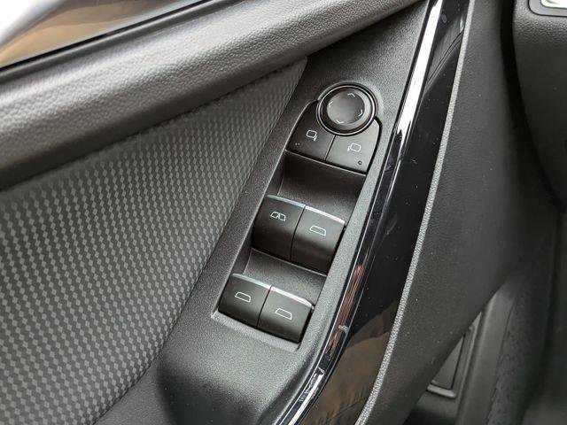 New 2026 Chevrolet Equinox RS w/ Convenience Package III FWD image 28