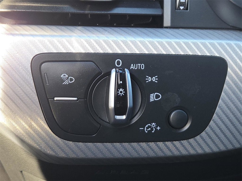 Used 2018 Audi A5 2.0T Premium image 29