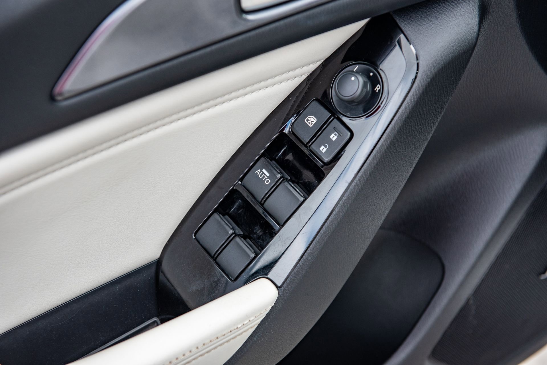 Used 2018 MAZDA MAZDA3 Grand Touring image 22