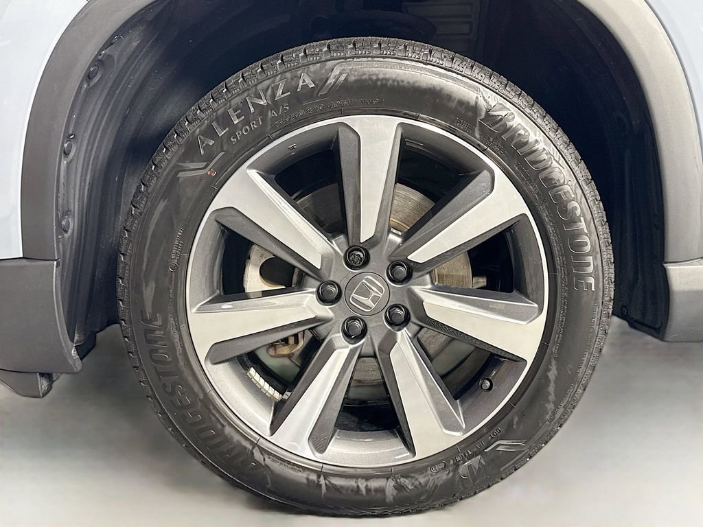 Certified 2023 Honda Pilot Touring image 29