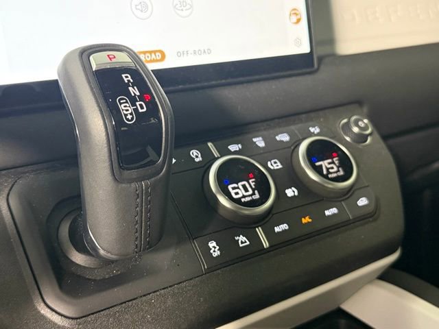 Certified 2025 Land Rover Defender 110 S AWD/4WD image 19