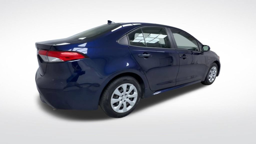 Certified 2022 Toyota Corolla LE w/ Carpet Mat Package (TMS) FWD image 23