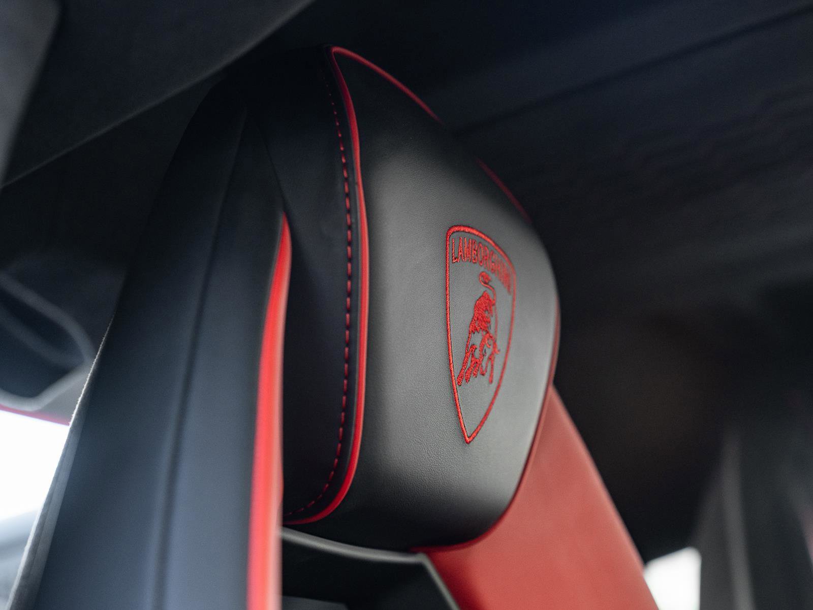 Used 2024 Lamborghini Revuelto image 28