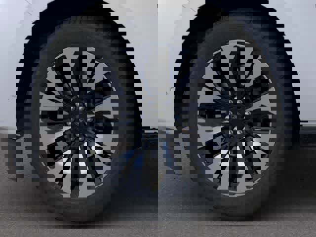 New 2025 Ford Expedition Max Platinum w/ Driver's Package image 19