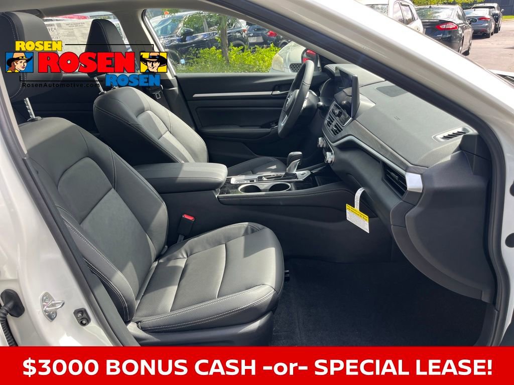 New 2025 Nissan Altima 2.5 SL image 16