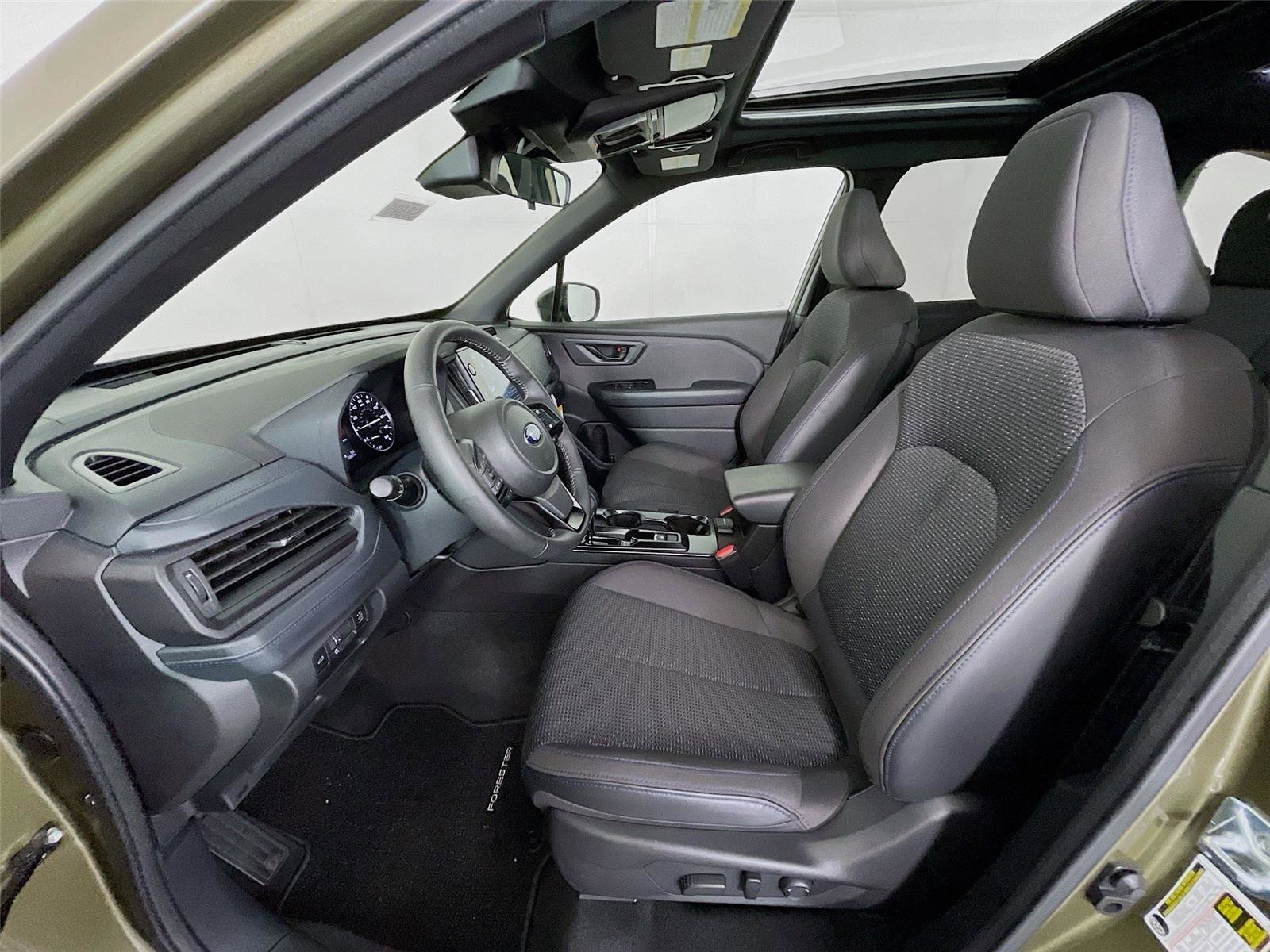 Used 2026 Subaru Forester Premium AWD/4WD image 24