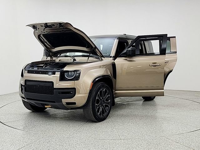 New 2026 Land Rover Defender 110 OCTA AWD/4WD image 8