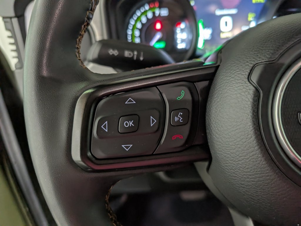 Used 2024 Jeep Wrangler Unlimited AWD/4WD image 16