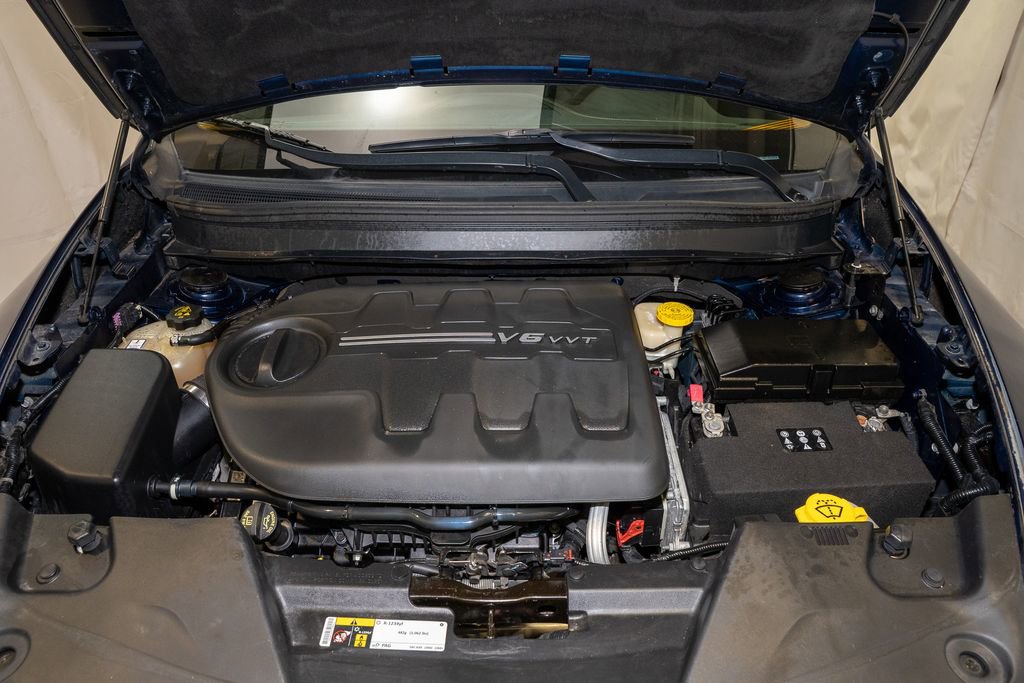 Used 2016 Jeep Cherokee Limited image 19