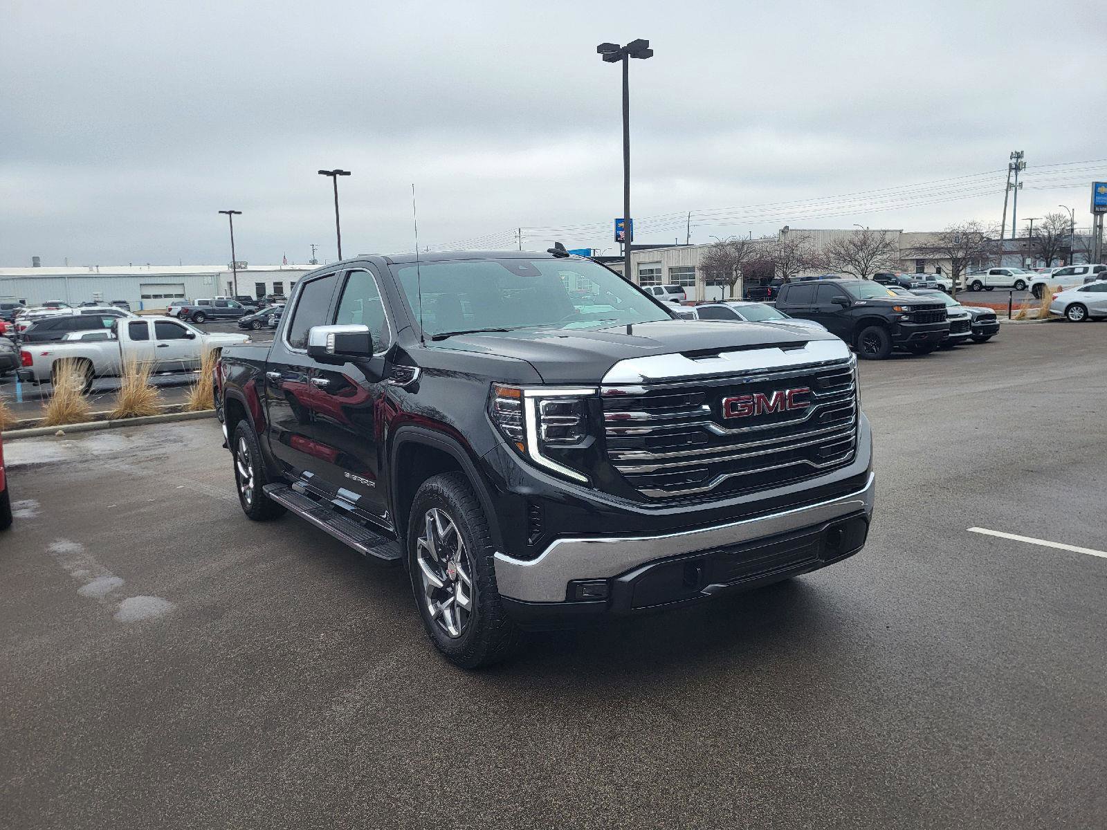 Used 2023 GMC Sierra 1500 SLT w/ SLT Premium Package