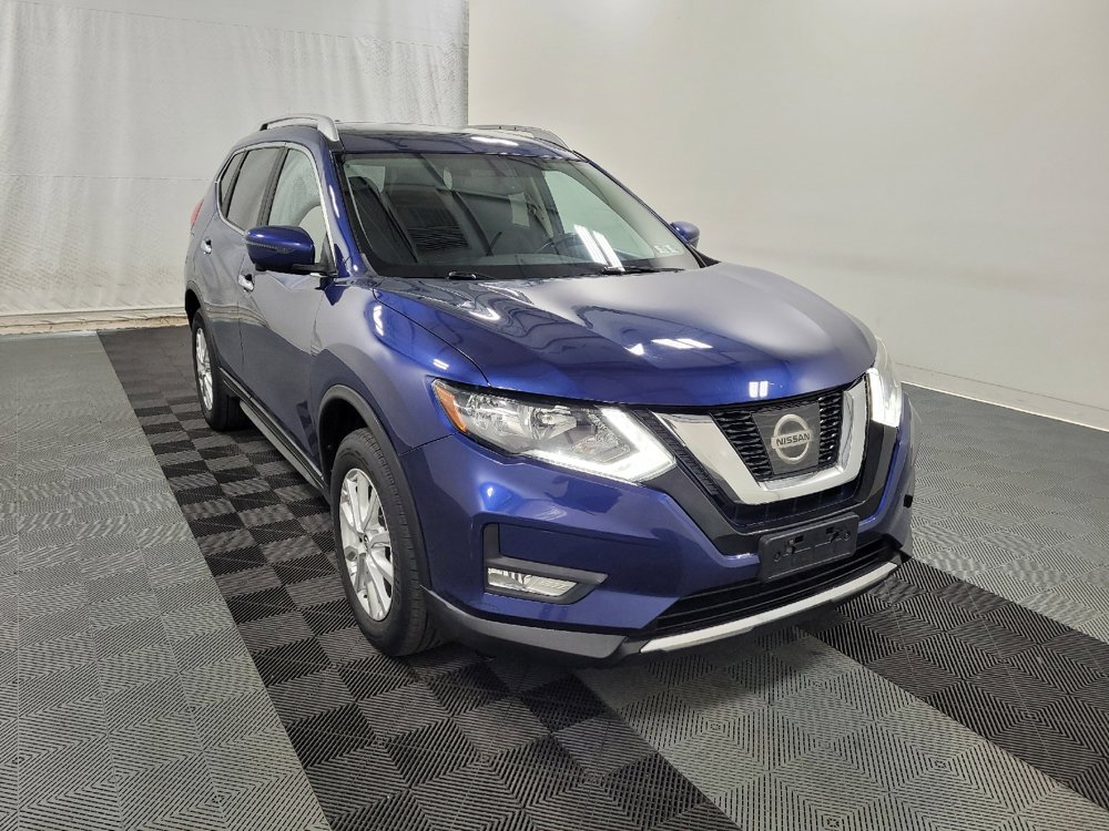 Used 2017 Nissan Rogue SV w/ Sun & Sound Touring Package AWD/4WD image 13