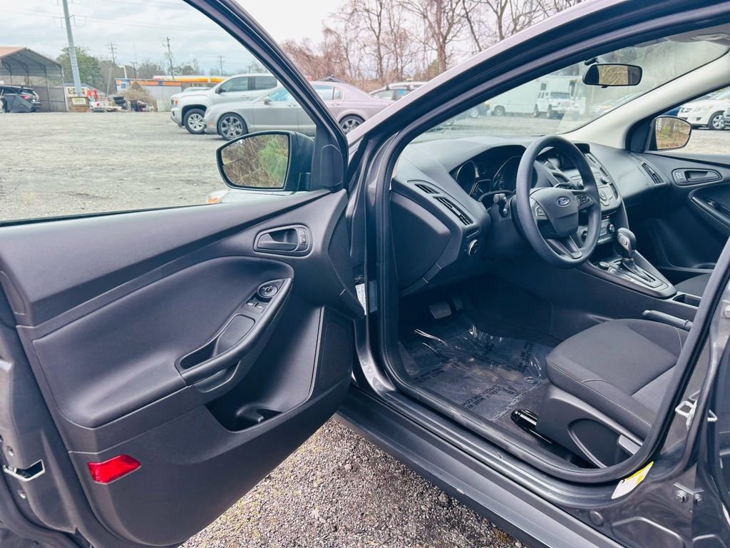 Used 2018 Ford Focus S image 15