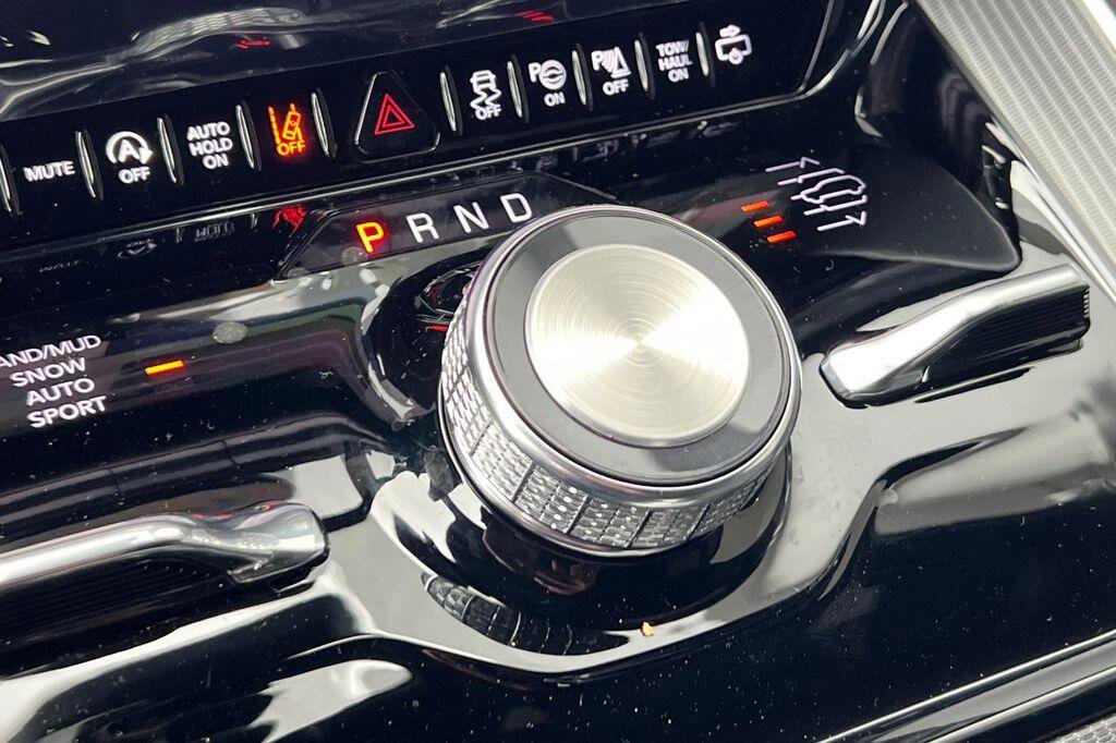 New 2026 Jeep Grand Wagoneer Summit w/ Premium Group III image 23
