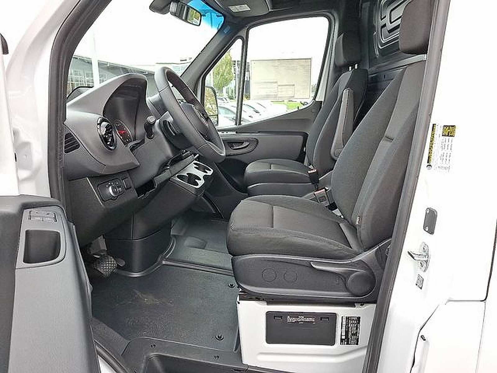 Used 2026 Mercedes-Benz Sprinter 2500 image 16