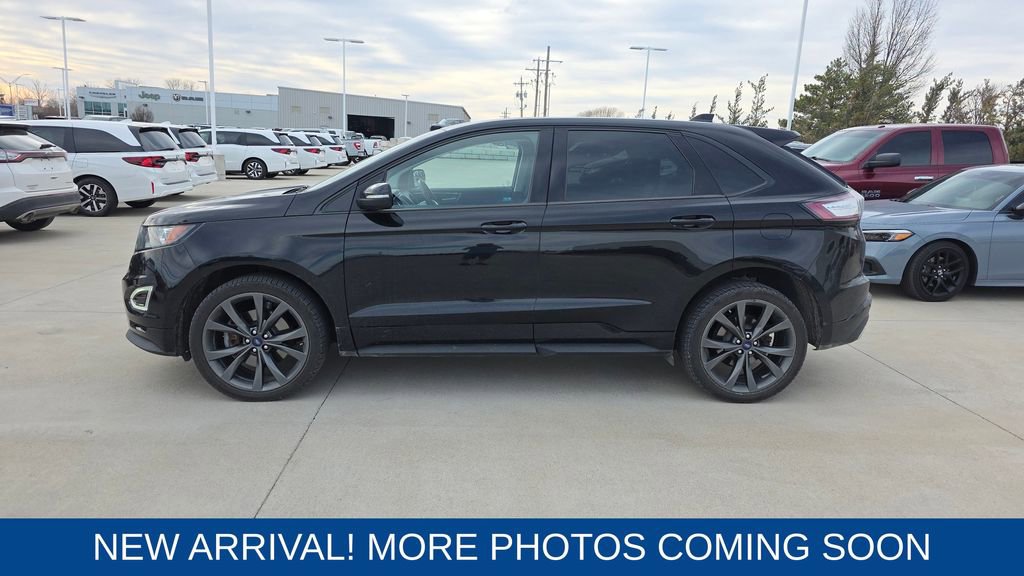 Used 2018 Ford Edge Sport image 2