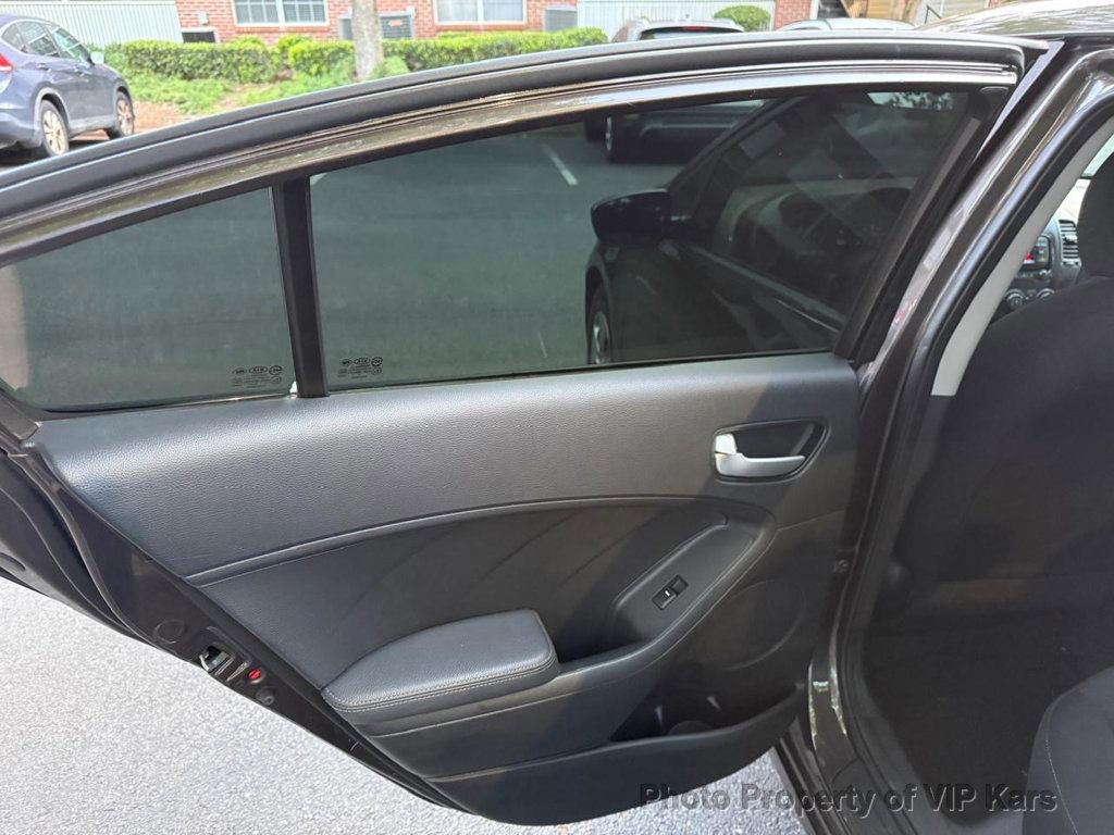 Used 2017 Kia Forte LX FWD image 11