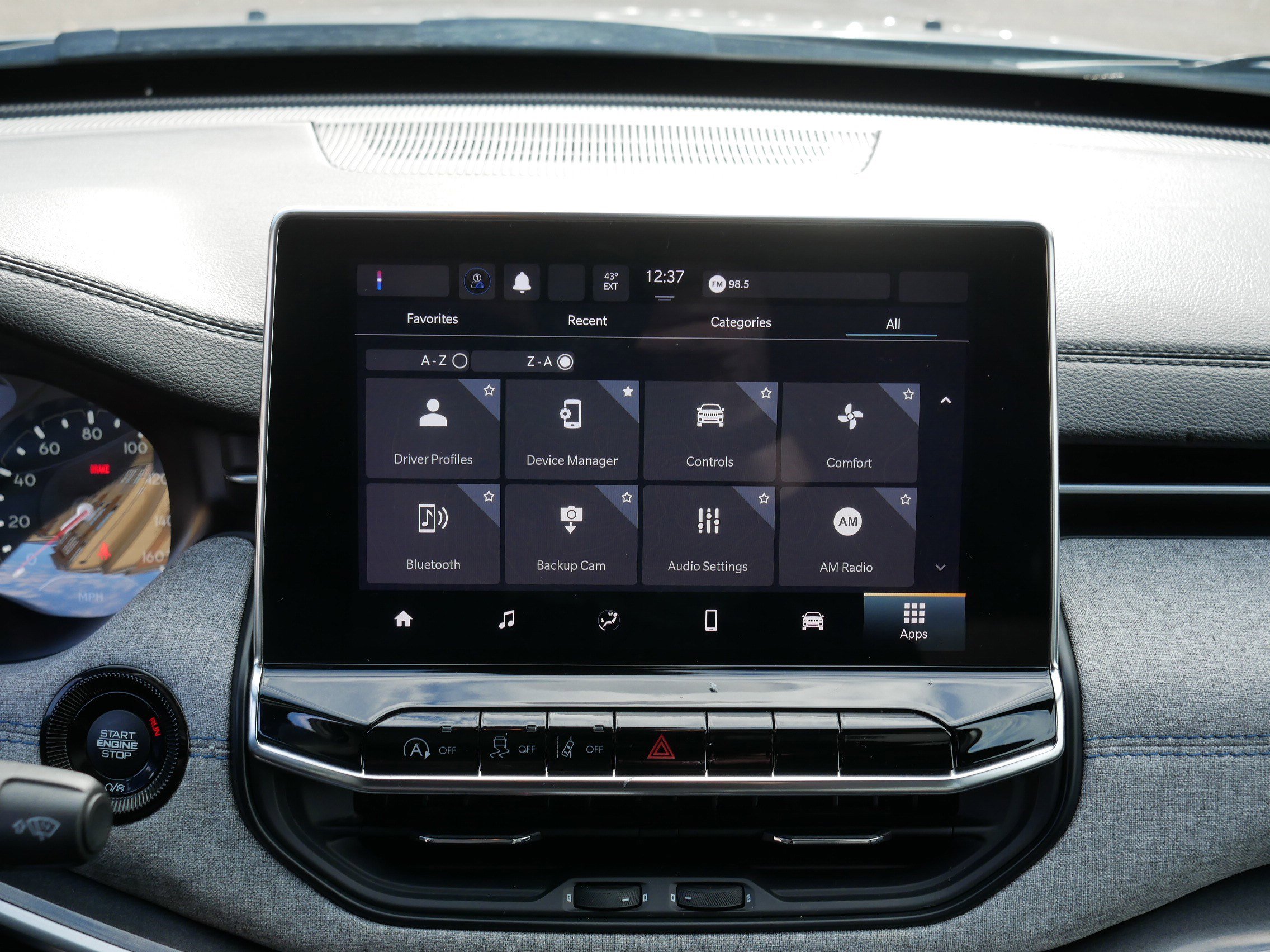 Used 2024 Jeep Compass Latitude image 30