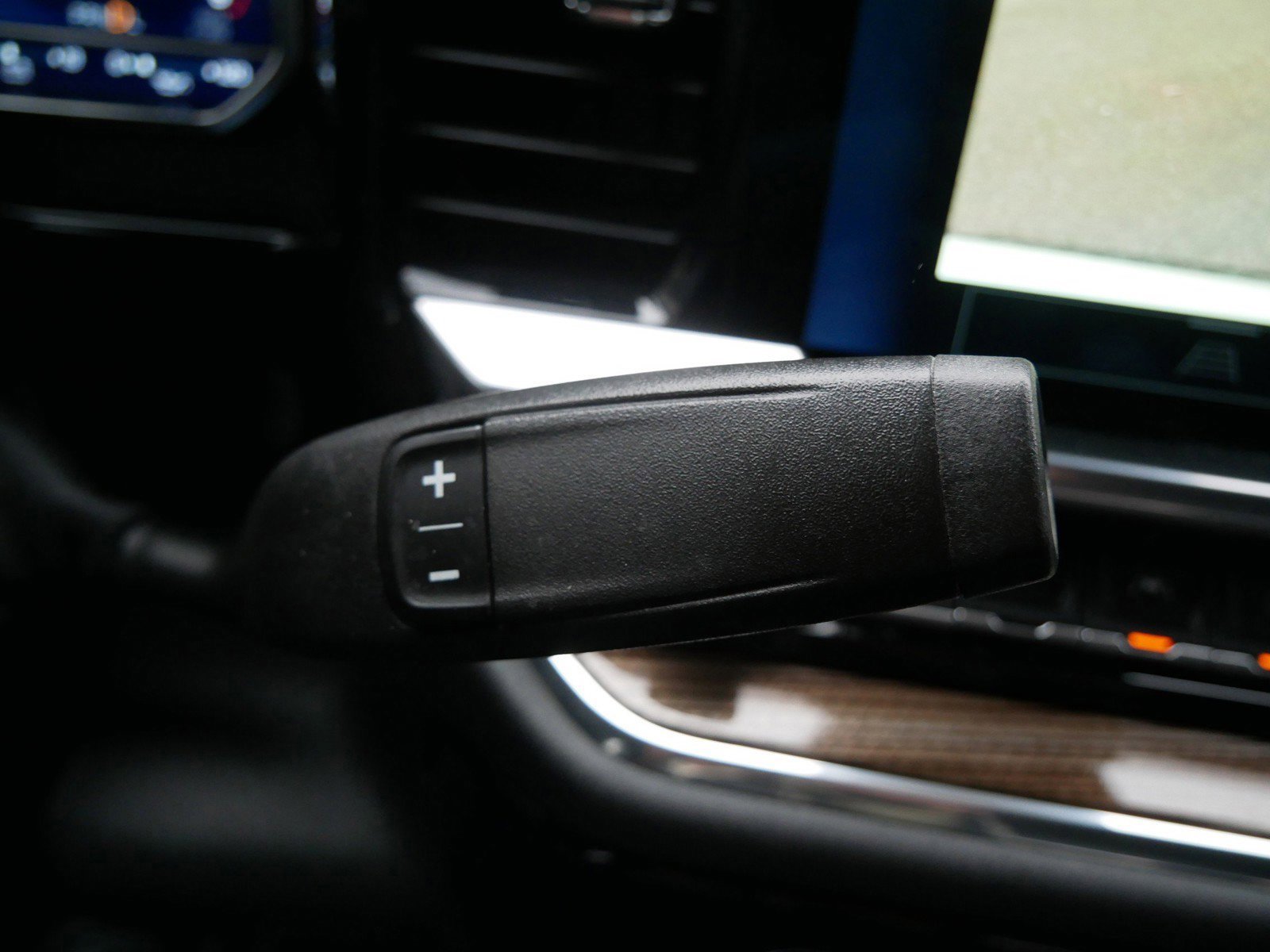 Used 2023 Chevrolet Silverado 1500 LT image 28