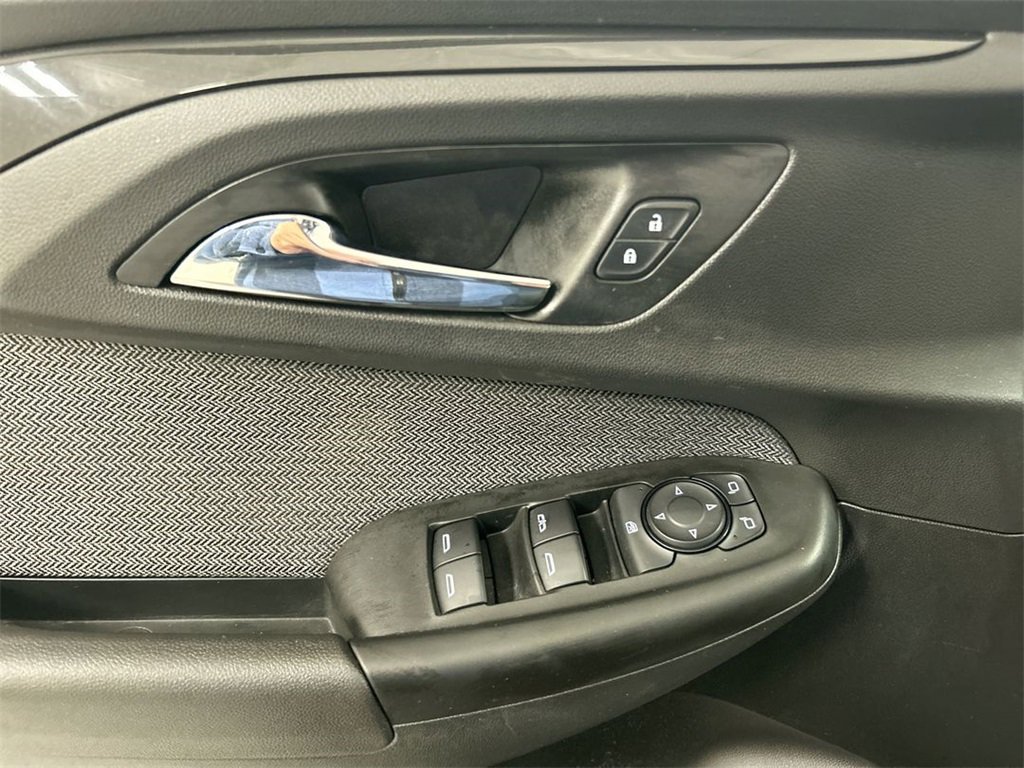 Used 2021 Chevrolet TrailBlazer LT w/ Convenience Package image 11