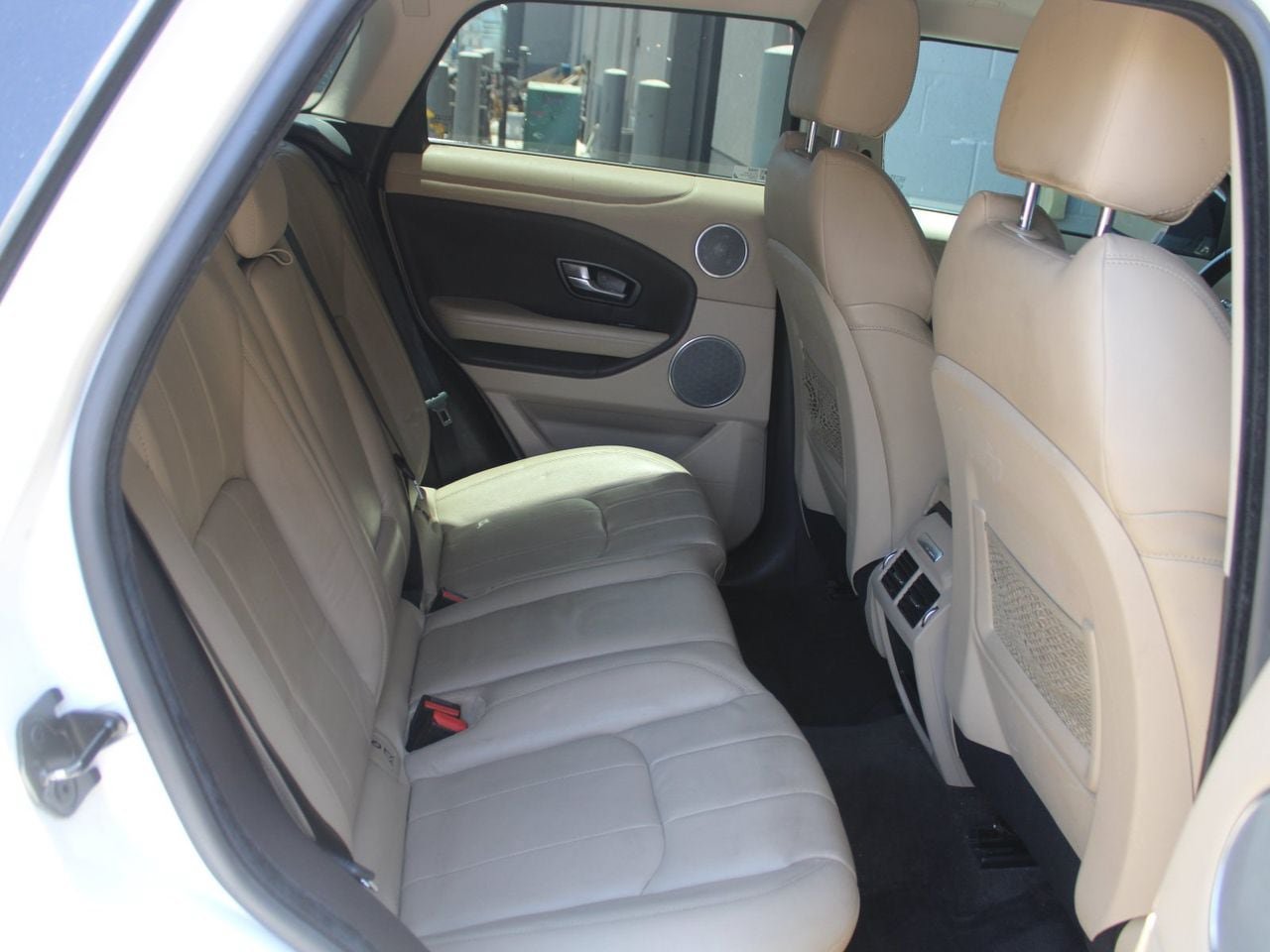 Used 2019 Land Rover Range Rover Evoque SE AWD/4WD image 18