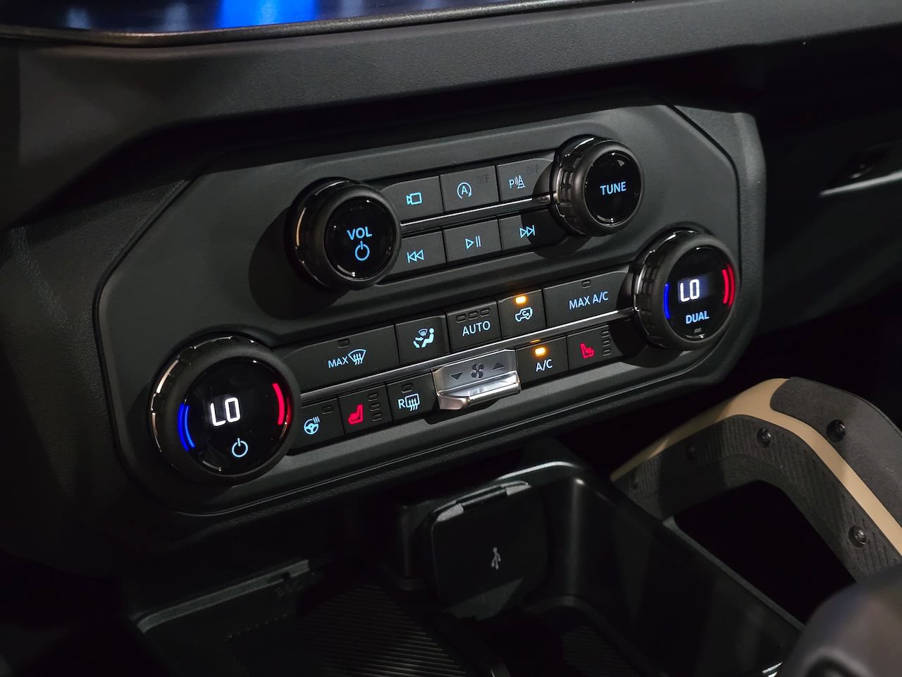 New 2025 Ford Bronco Badlands AWD/4WD image 27