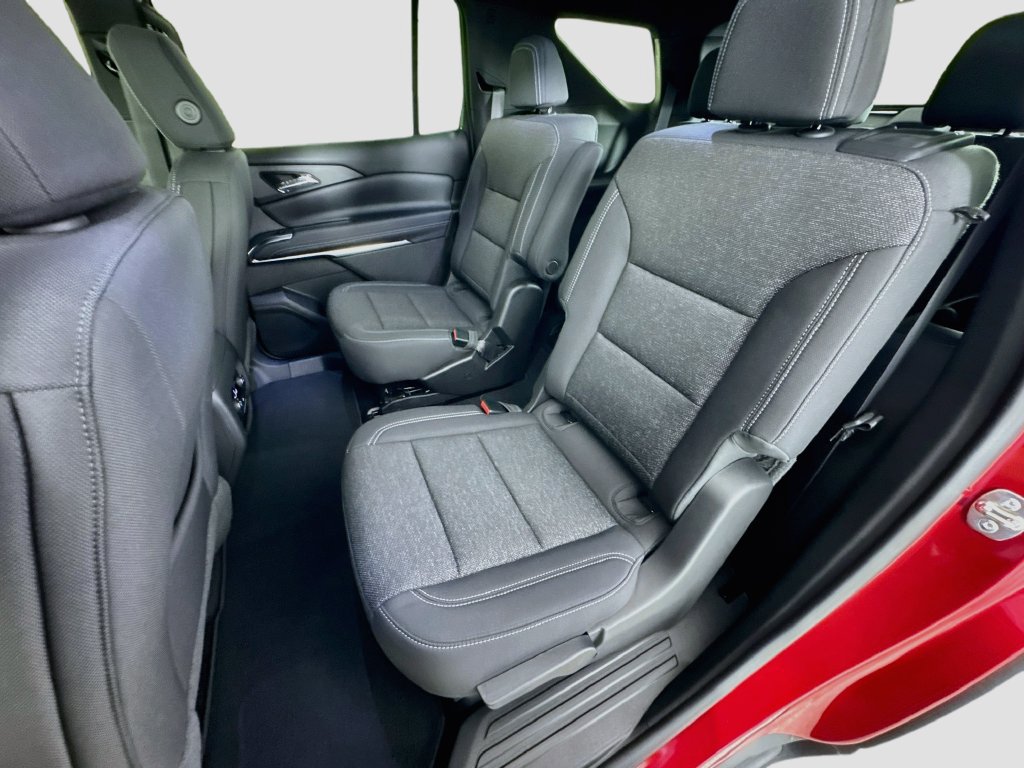 New 2027 Chevrolet Traverse LT w/ Sun and Wheel Package FWD image 24