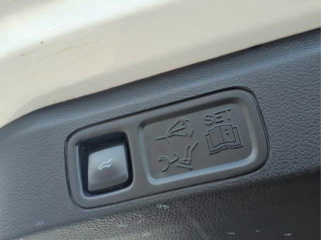 Used 2023 Ford Expedition Limited image 32