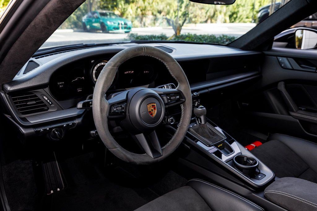 Used 2022 Porsche 911 GT3 image 25