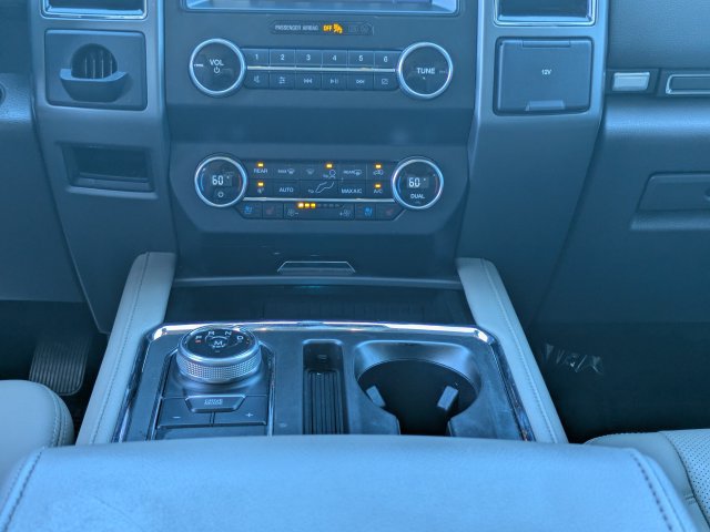 Used 2020 Ford Expedition XLT w/ Equipment Group 202A RWD image 23