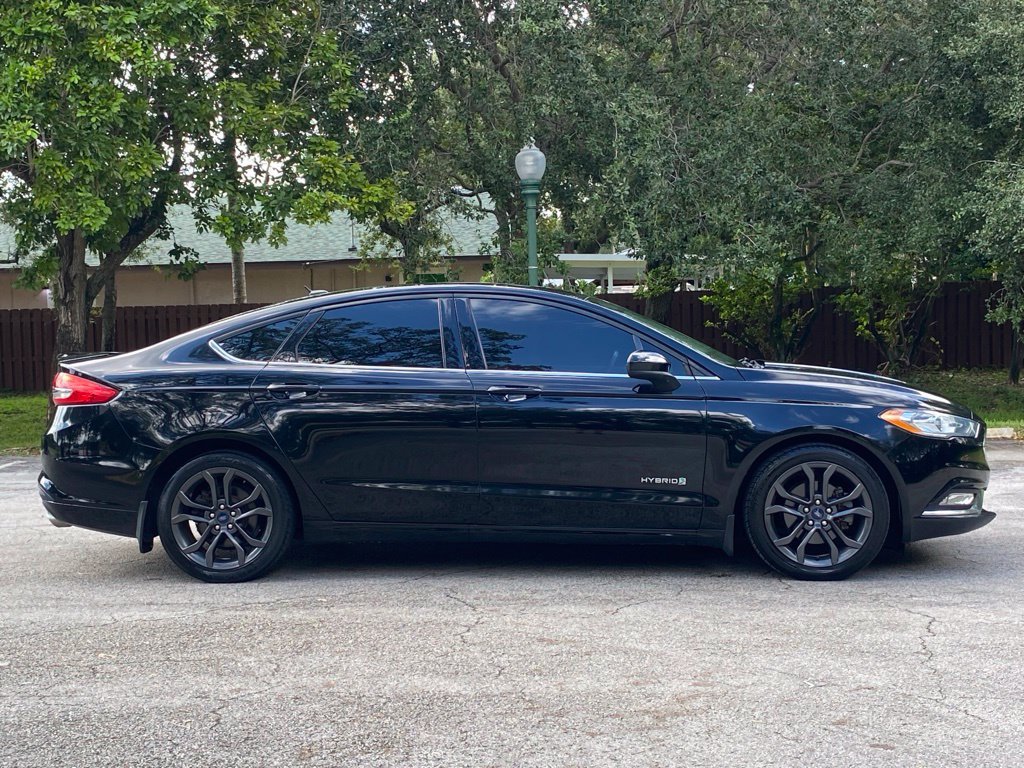 Used 2018 Ford Fusion SE w/ Equipment Group 601A FWD image 8